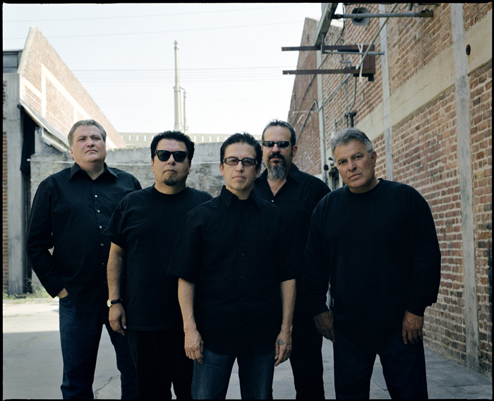 Los Angeles Institution Los Lobos Still Impresses At House of Blues Sunset Strip